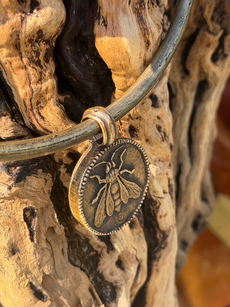 High Vibe Honey Bee 6 Power pendant